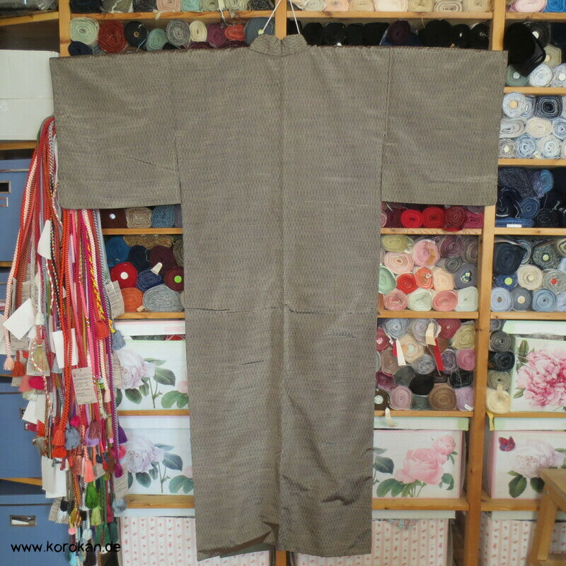 japanischer Tatewaku Wellenstreifen Tsumugi Seiden Kimono