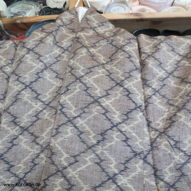 japanischer Baumborke Matsukawabishi Kasuri Tsumugi Seiden Kimono