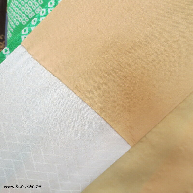 Mandarinenten in grünem Shibori Fluß Furisode Seidendamast Kimono