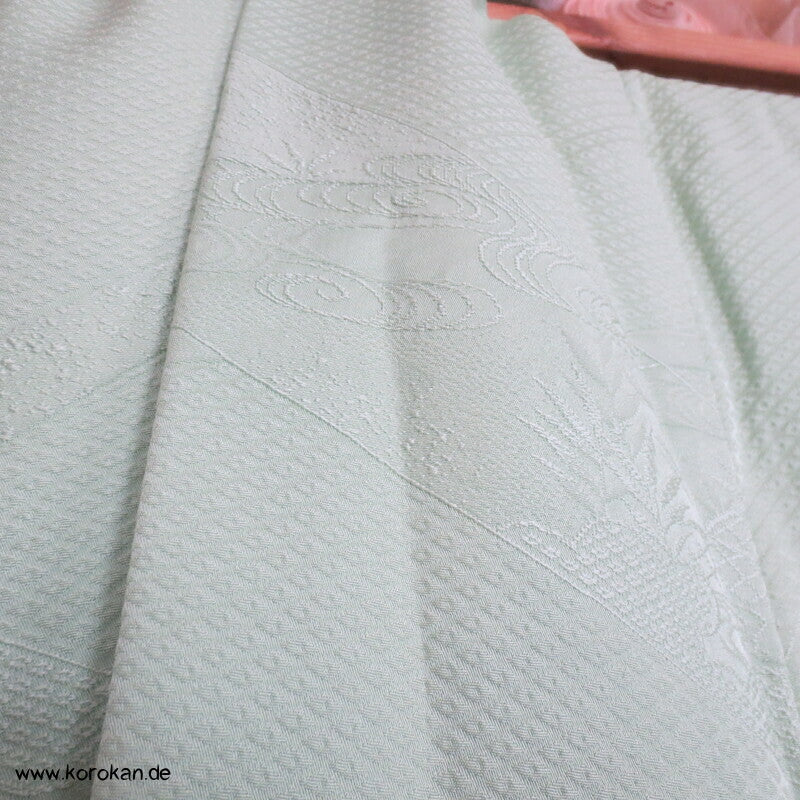 Iromuji Kimono Seidendamast, jade Hitta Matzukawabishi