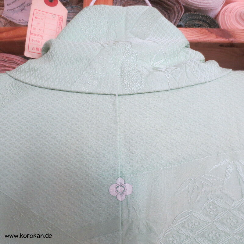 Iromuji Kimono Seidendamast, jade Hitta Matzukawabishi