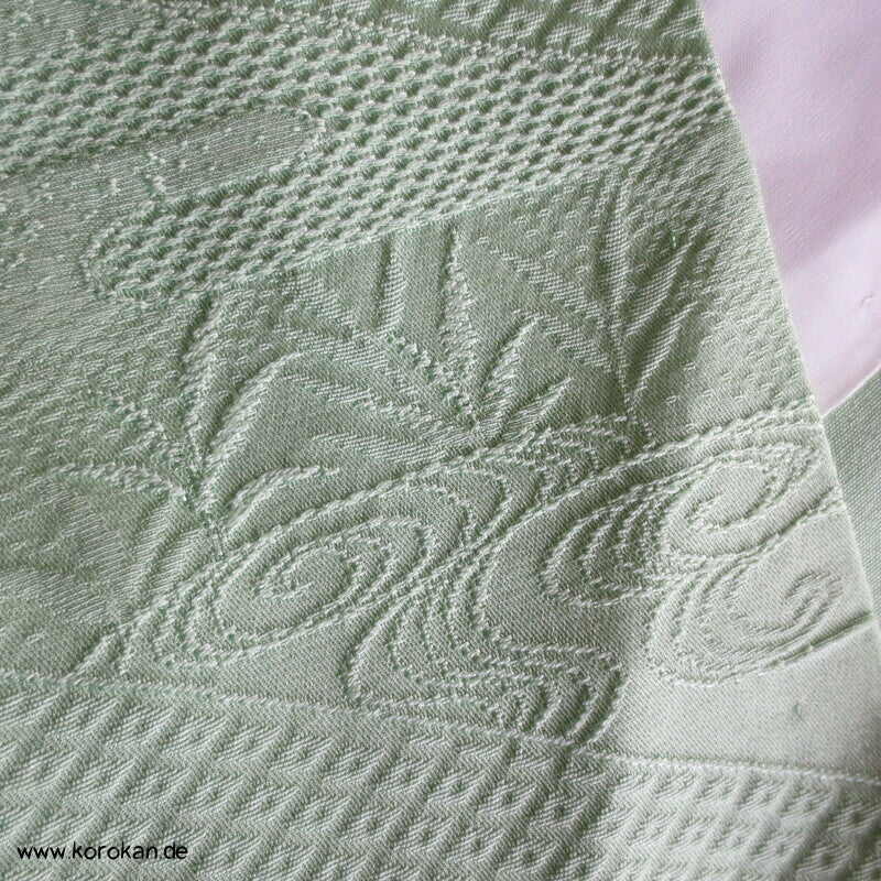Iromuji Kimono Seidendamast, jade Hitta Matzukawabishi