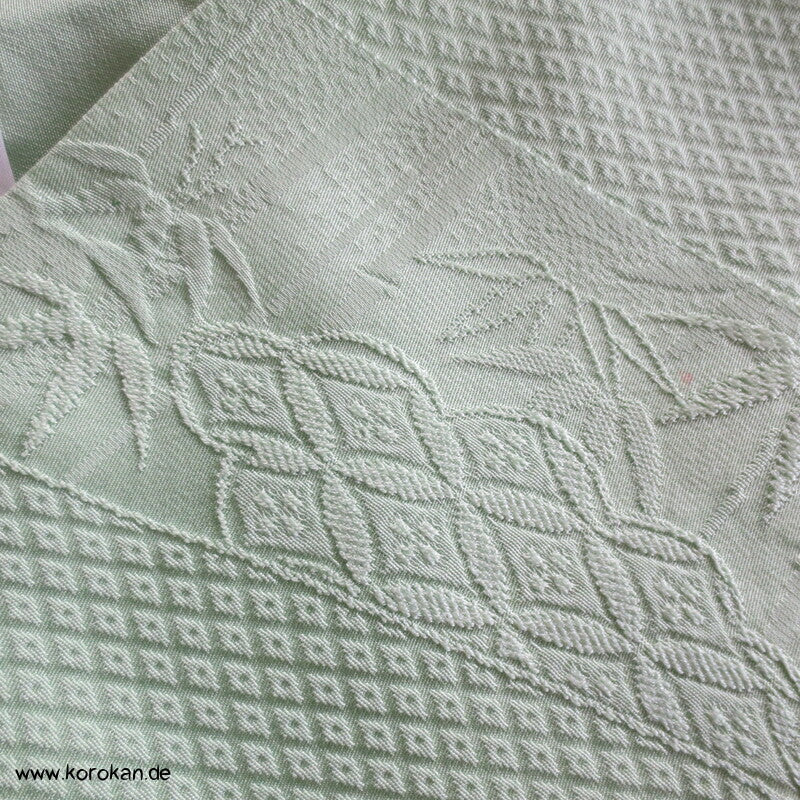Iromuji Kimono Seidendamast, jade Hitta Matzukawabishi