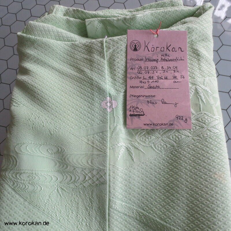 Iromuji Kimono Seidendamast, jade Hitta Matzukawabishi