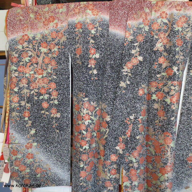 Umeblüten in der Nacht Japan Furisode Seidencrepe Kimono