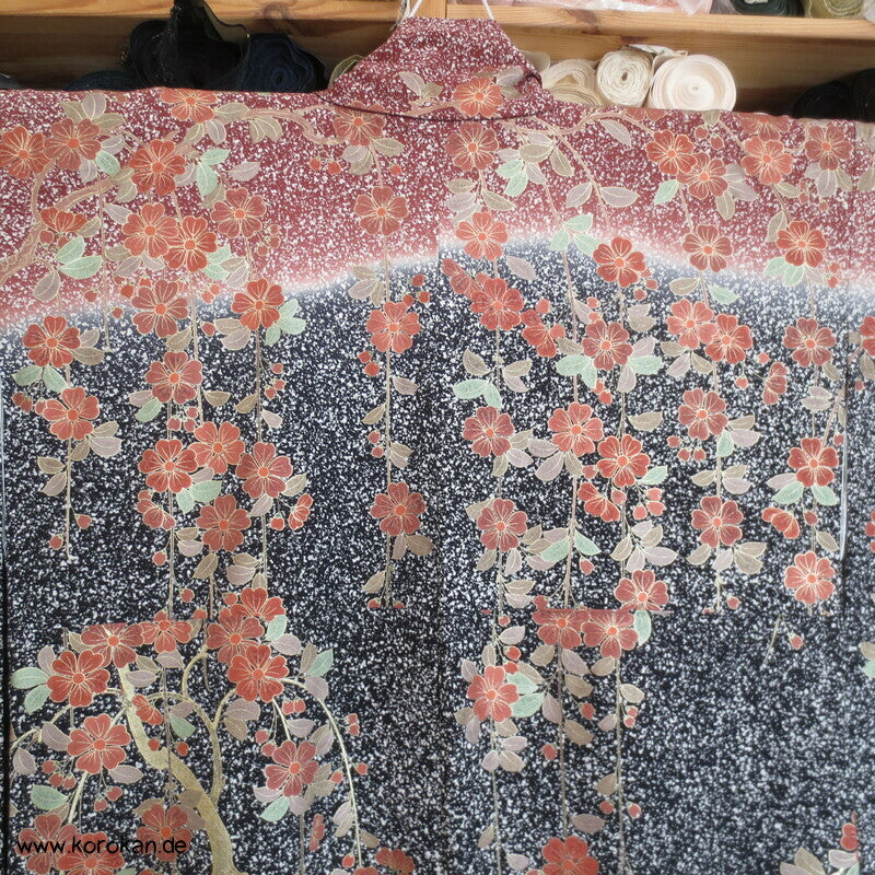 Umeblüten in der Nacht Japan Furisode Seidencrepe Kimono