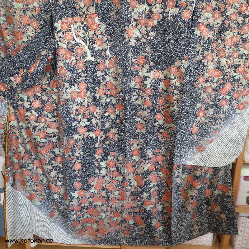 Umeblüten in der Nacht Japan Furisode Seidencrepe Kimono