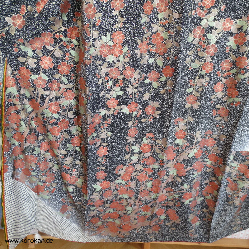Umeblüten in der Nacht Japan Furisode Seidencrepe Kimono