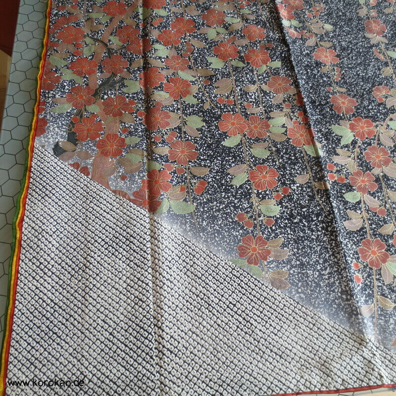 Umeblüten in der Nacht Japan Furisode Seidencrepe Kimono