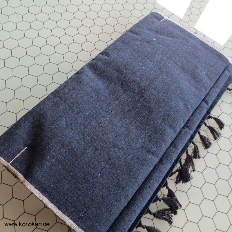 Tanmono Stoffrolle blauschwarz Tsumugi Kimono Seide Ballen