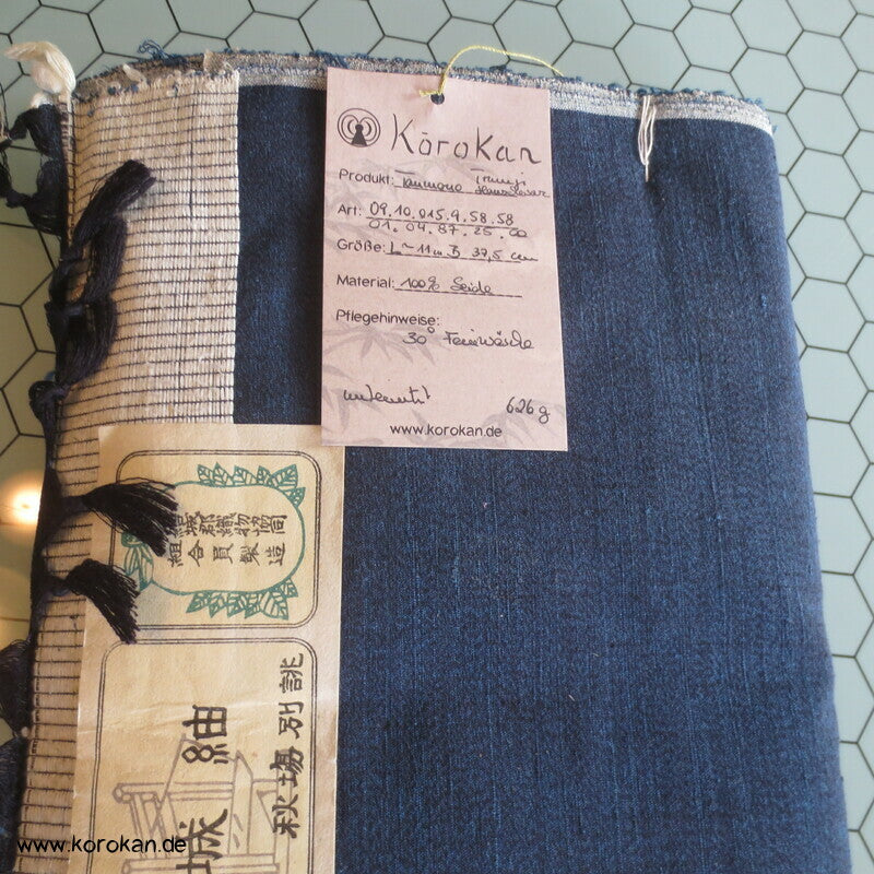 Tanmono Stoffrolle blauschwarz Tsumugi Kimono Seide Ballen