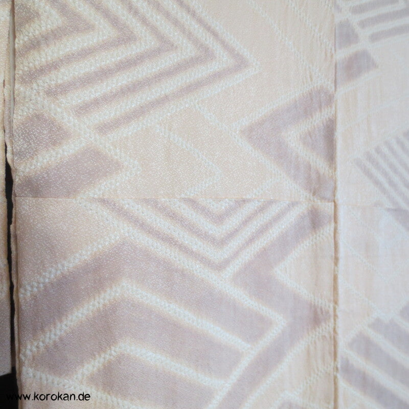 Diamantmuster Shibori Seidendamast Komon Kimono