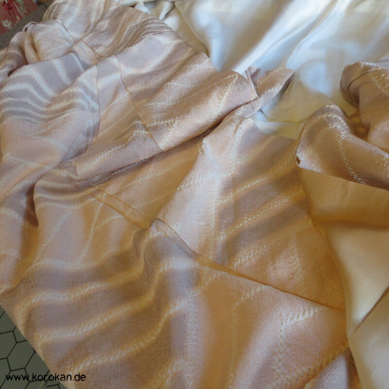 Diamantmuster Shibori Seidendamast Komon Kimono