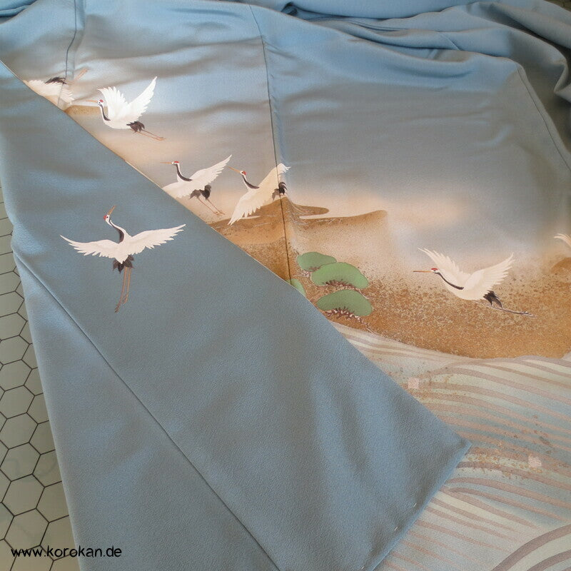 Kraniche über Wellen handbemalter Iro - Tomesode Kimono, japanischer Seidencrepe