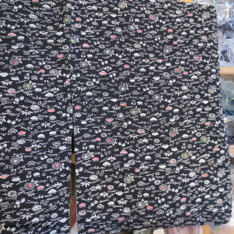 Kiku, Kiefernnadeln, Schmetterlinge Tsumugi Seiden Komon Japan Kimono