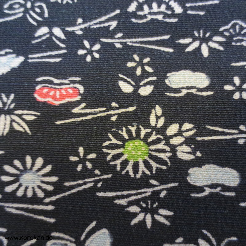 Kiku, Kiefernnadeln, Schmetterlinge Tsumugi Seiden Komon Japan Kimono