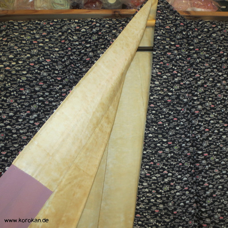 Kiku, Kiefernnadeln, Schmetterlinge Tsumugi Seiden Komon Japan Kimono