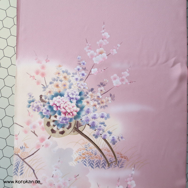 Blumen auf altrosa Tanmono, Yuzen