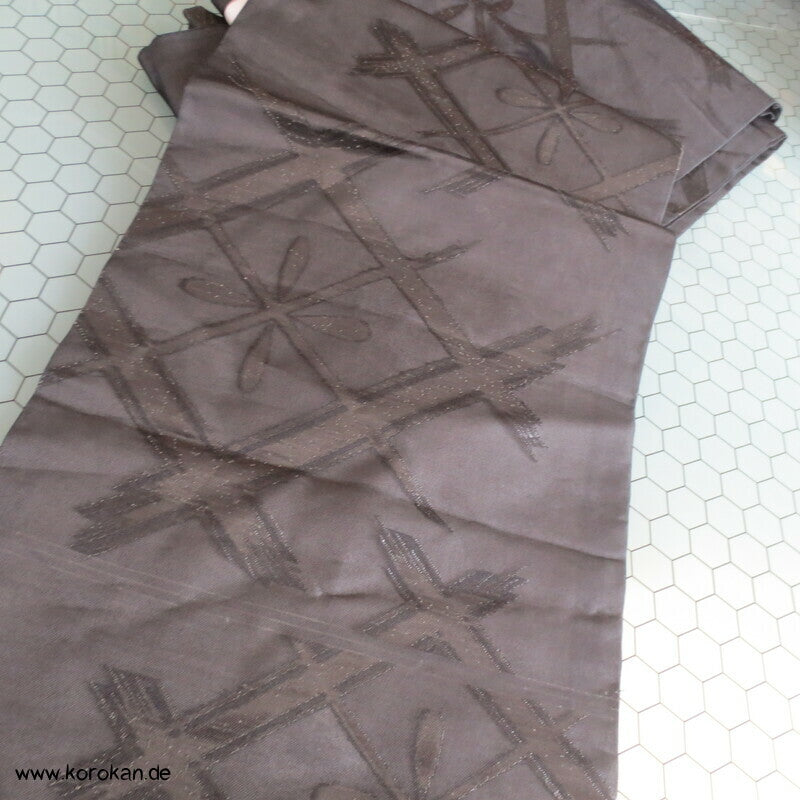 schwarzer Chuya Fukuro Obi, Igeta Gittermuster in Urushi Lack
