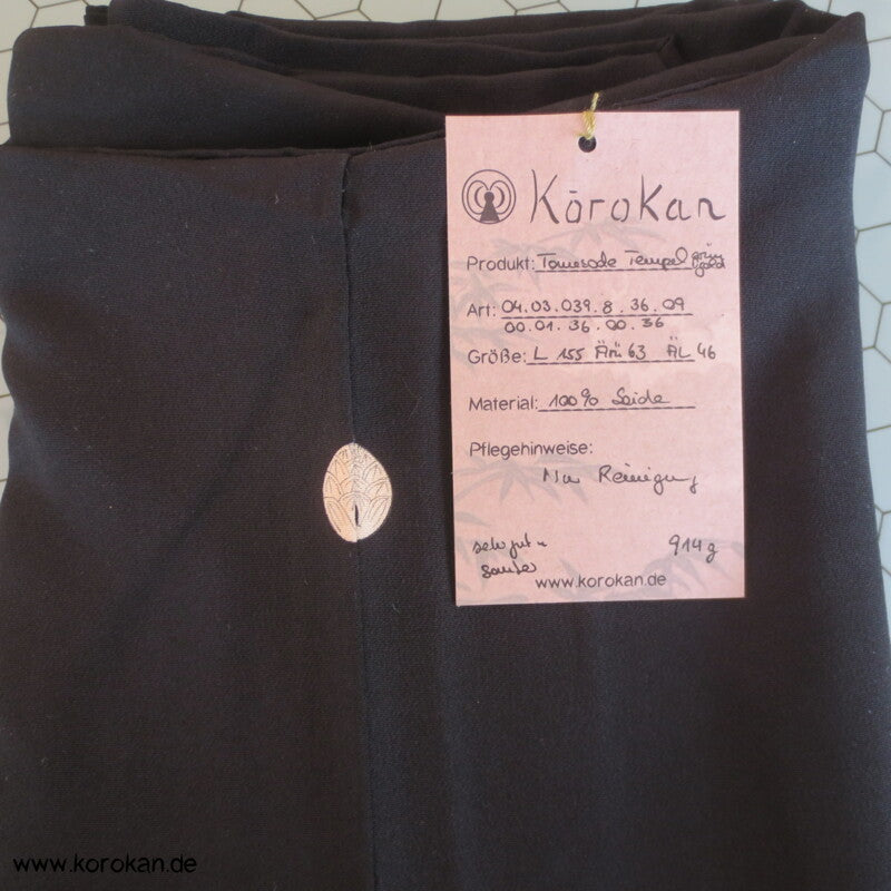 Tempellandschaft mit Stickerei Tomesode Kimono Seiden Kimono