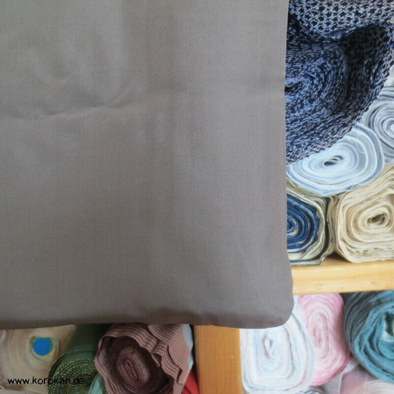 grauer Montsuki, 5 Kleeblatt Mon Kimono