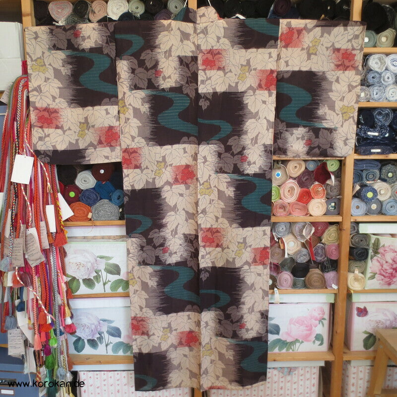 wilde Kasuri Ahornblätter Hitoe Kimono
