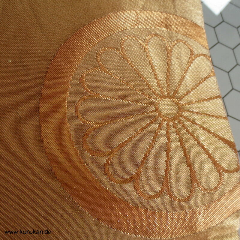 messing Mon auf gold Chuya Fukuro Obi