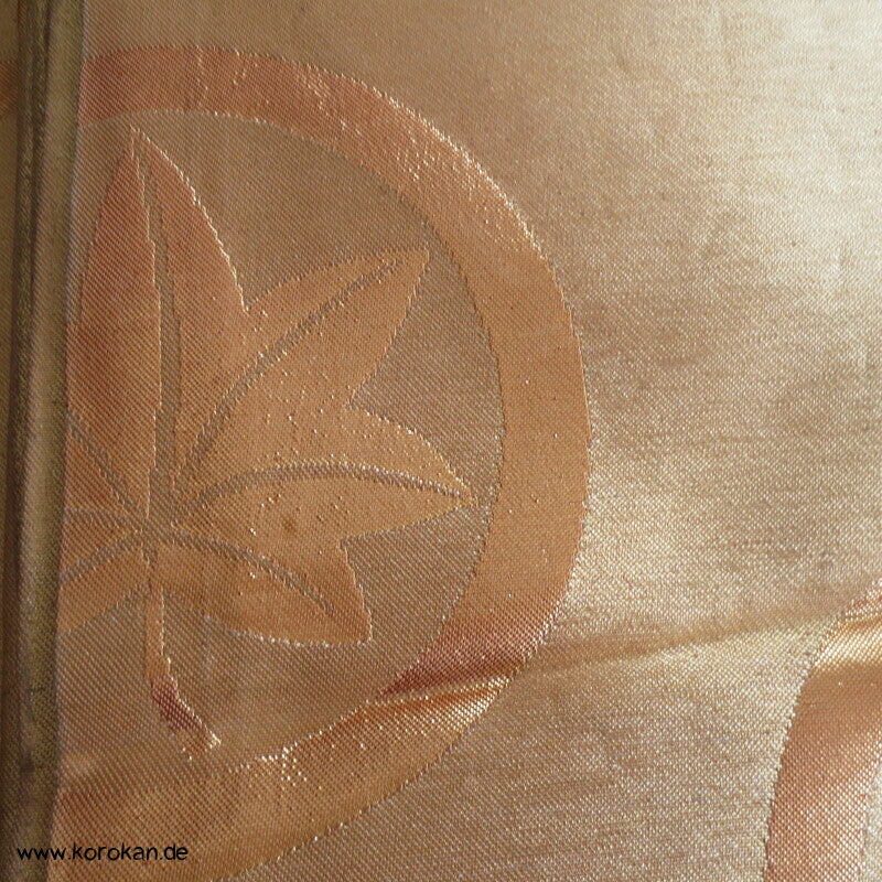 messing Mon auf gold Chuya Fukuro Obi
