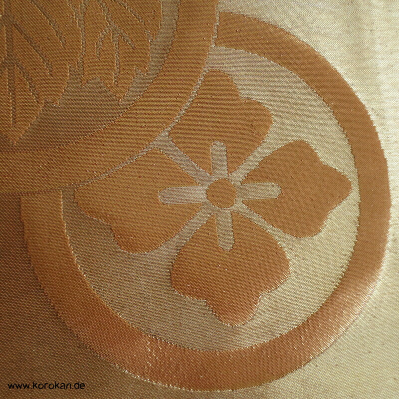 messing Mon auf gold Chuya Fukuro Obi