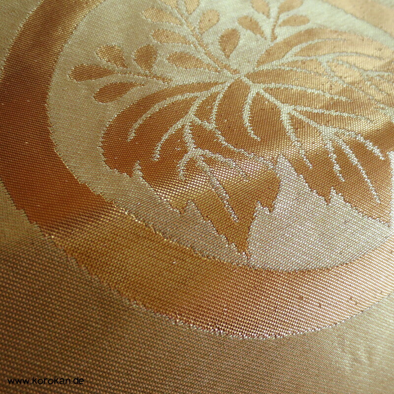 messing Mon auf gold Chuya Fukuro Obi
