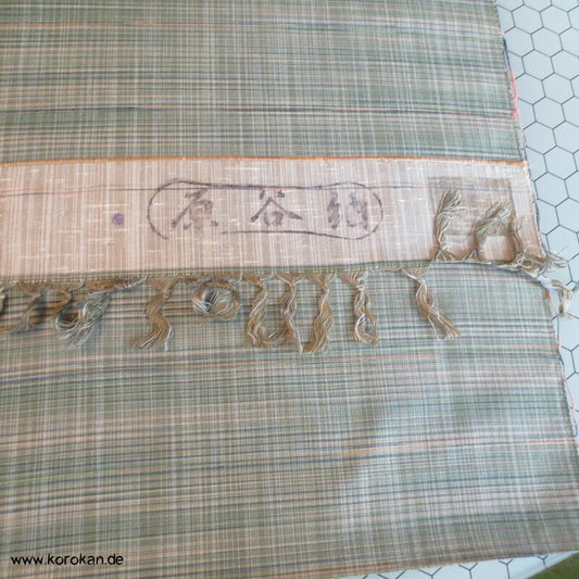 Tanmono Kimono Stoffrolle Tsumugi Seide Kasuri Web Karo grünlich