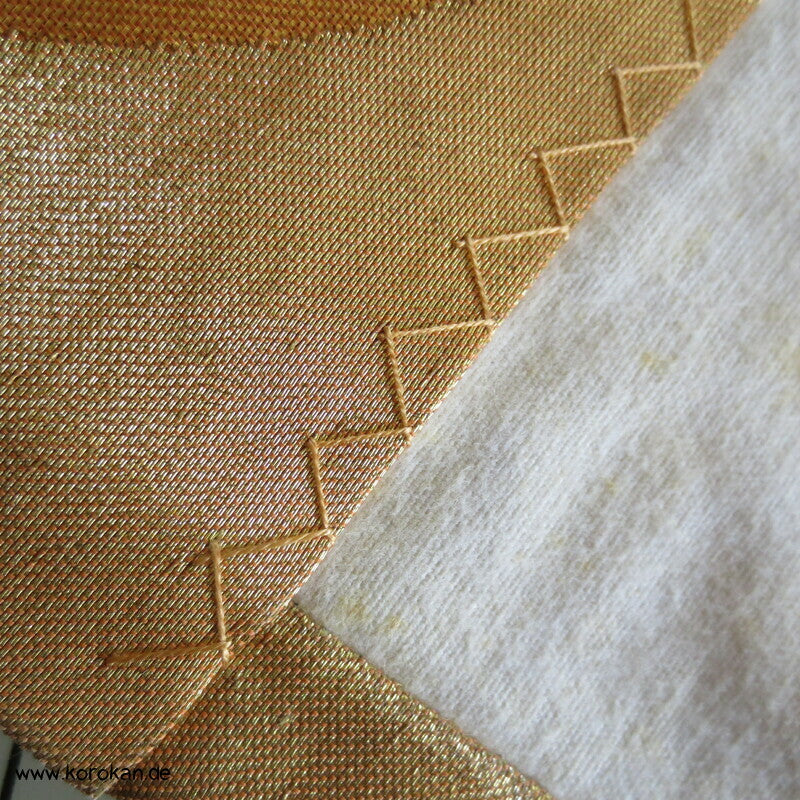 messing Mon auf gold Chuya Fukuro Obi