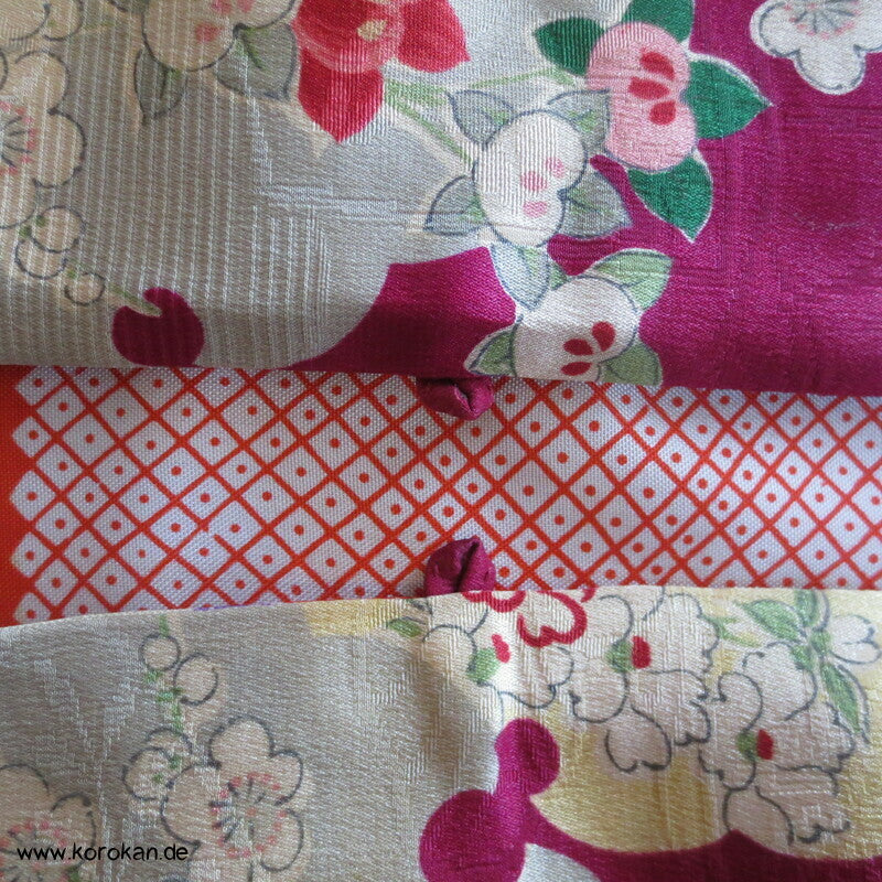 Schneeflocken auf pink Haori Kimono Jacke Blüten Seidendamast