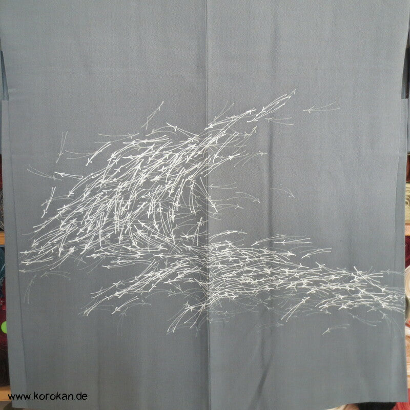 graue Haori Kimono Jacke aus Seide mit Kiefernnadelmuster