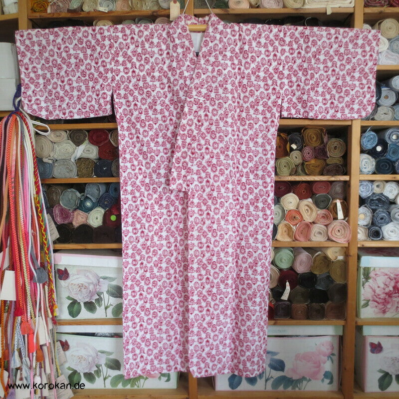 Nemaki Schlaf Kimono, Wappendruck rot
