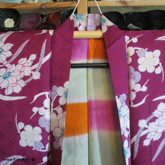 Blütenkringel auf lila - Rinzu Damast Seide Haori Jacke