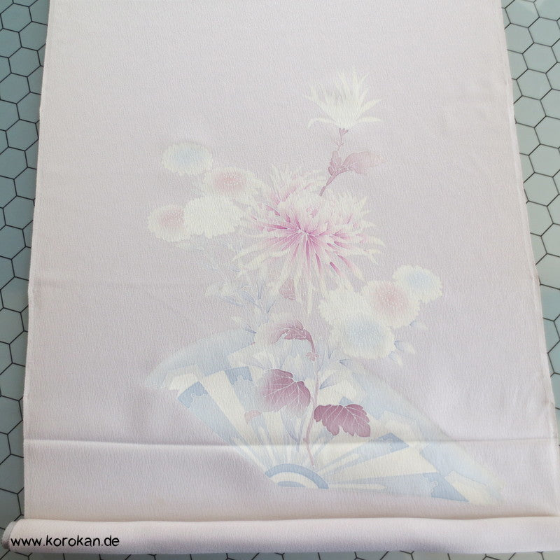 Chrysanthemensträuße, zartfarbig Kimono Seidendamast Stoffrolle