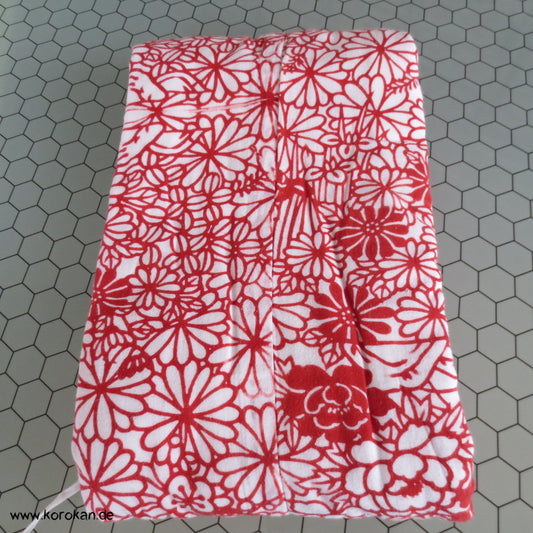 rote Kiku Nemaki - Kimono zum Schlafen