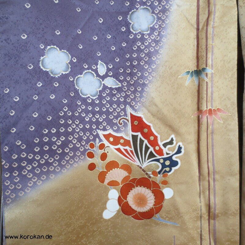 Schmetterlinge auf Blüten im Halbdunkel Furisode