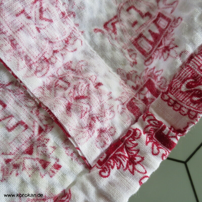 Nemaki Schlaf Kimono, Wappendruck rot