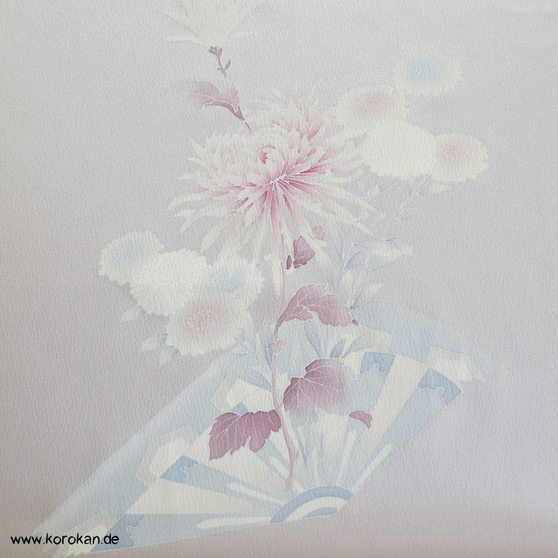 Chrysanthemensträuße, zartfarbig Kimono Seidendamast Stoffrolle