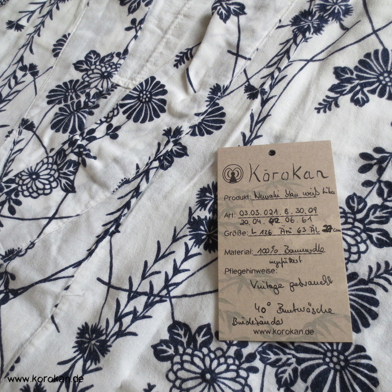 Kiku Blumenranken Nemaki - Kimono zum Schlafen