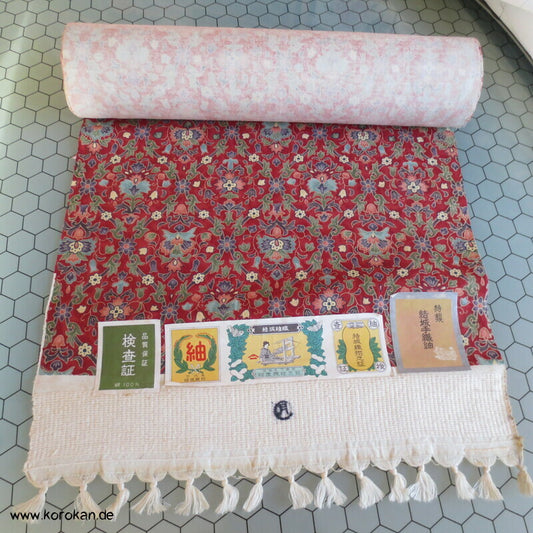 Granatapfelblüten Tatewaku Druck Tsumugi Kimono Seide