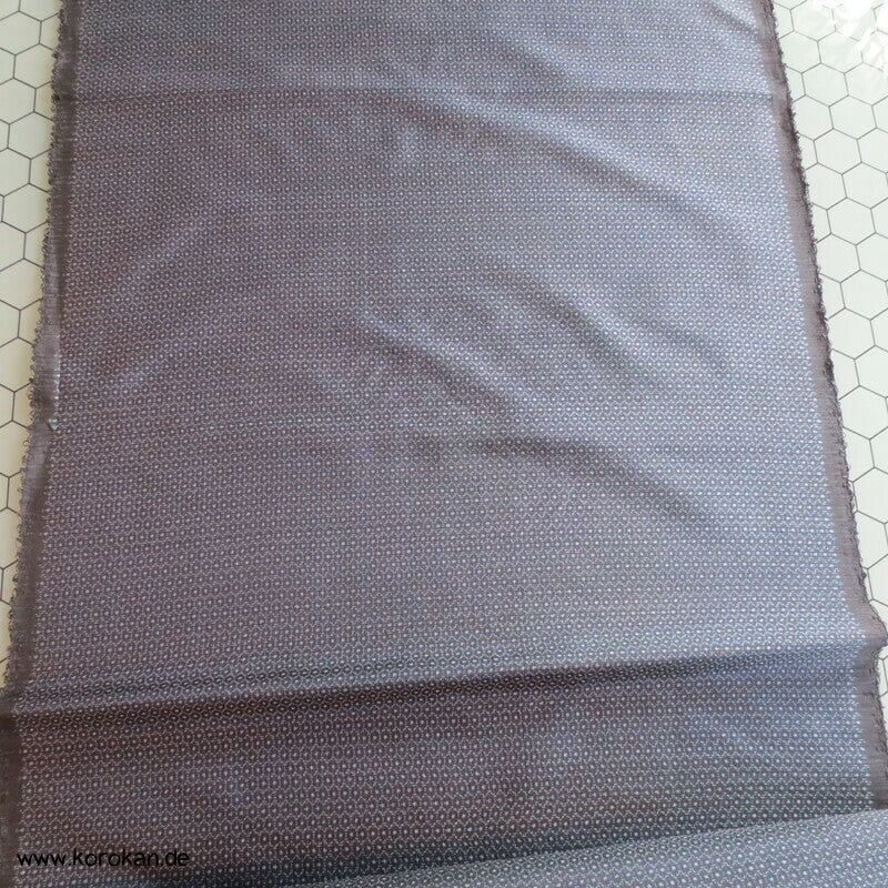 Tanmono Kimono Ensemble Stoffrolle Tsumugi Seide Kasuri Kikko fein klassisch