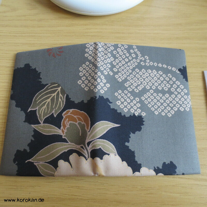 Brieftasche / Scheckkartentasche, dezente Farben
