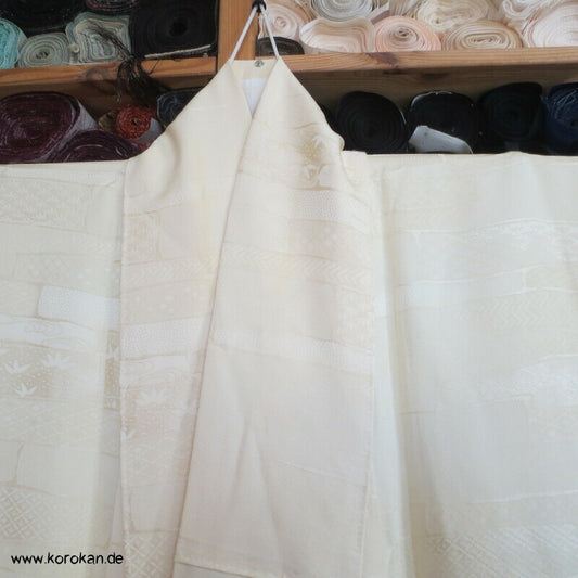 Jimon einfarbiger Kimono mit Webmuster, cremefarbene Seide