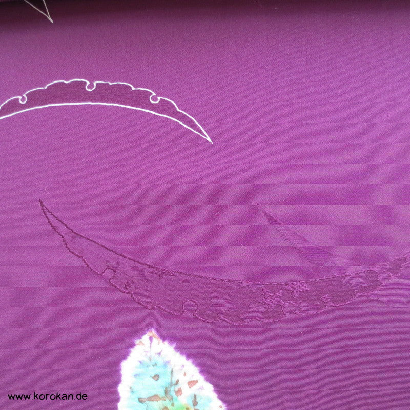 Shibori Schmetterlinge regenbogenbunt in violett Kimono Seidendamast