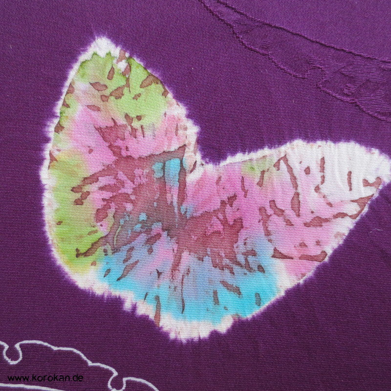 Shibori Schmetterlinge regenbogenbunt in violett Kimono Seidendamast