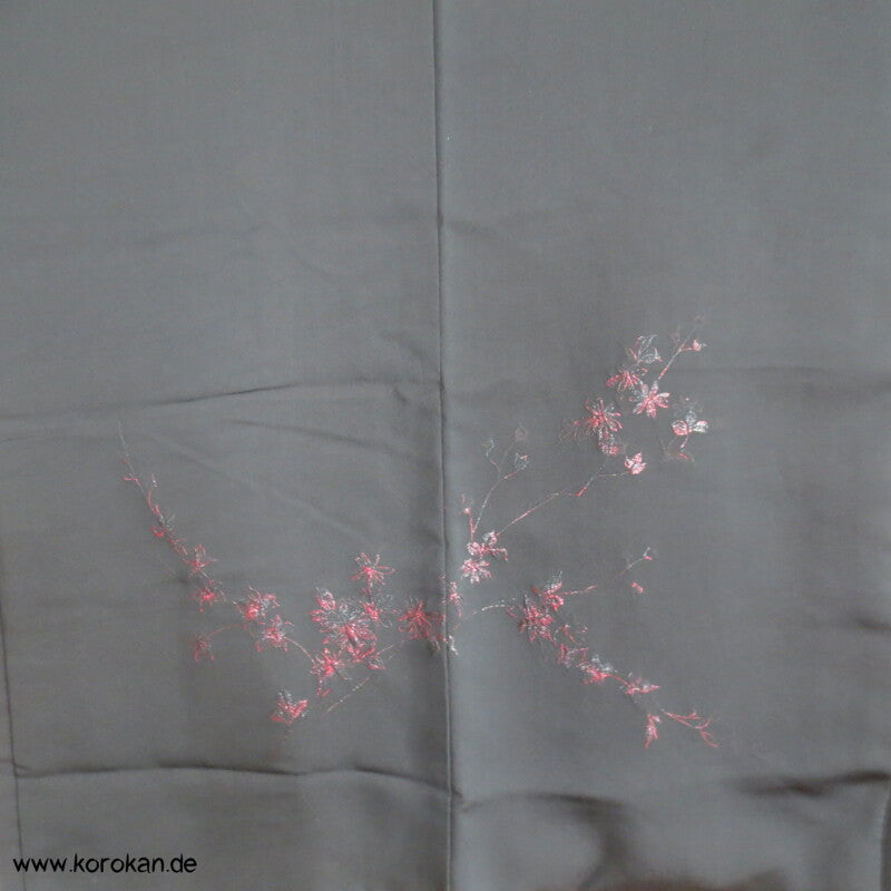 Haori - Kimono Jacke, schwarz mit roten Urushizweigen