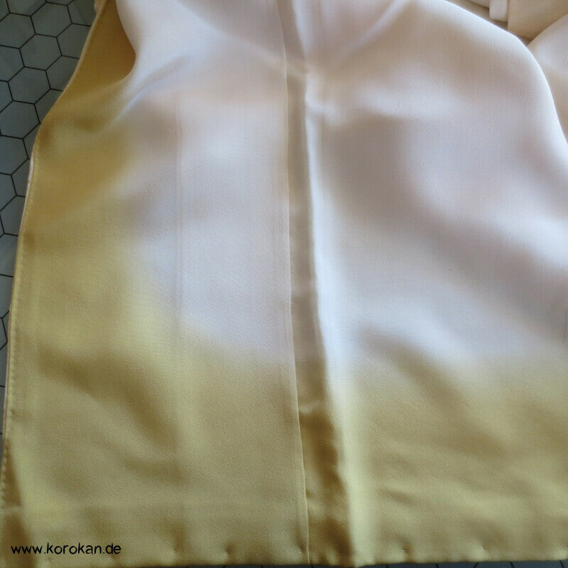 Jimon einfarbiger Kimono mit Webmuster, cremefarbene Seide